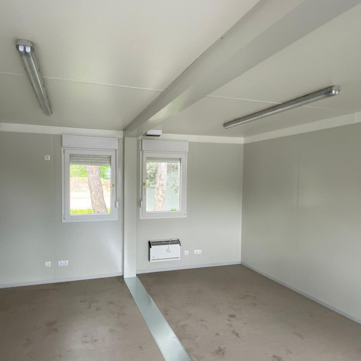 Longitudinal joint (inside) - 20 ft